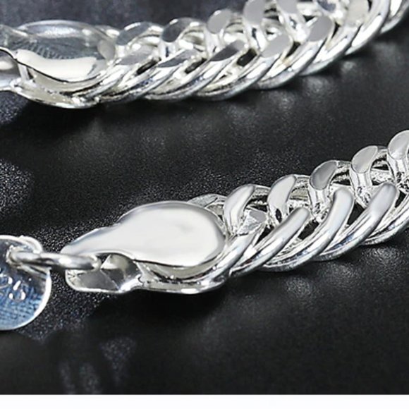 925 Silver Herringbone Style Bracelet - Picture 5 of 10